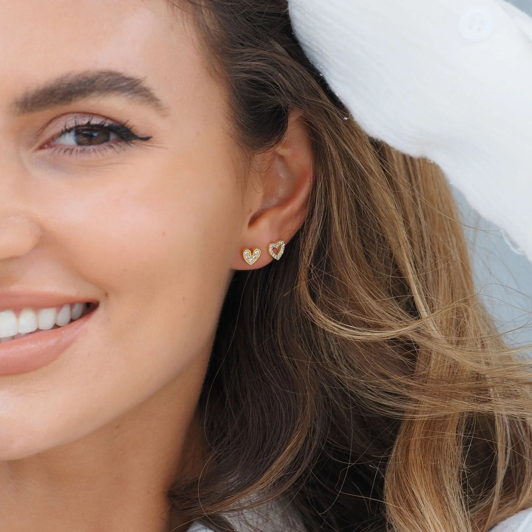 Mi Amor Stud Earring in Silver - Image 5