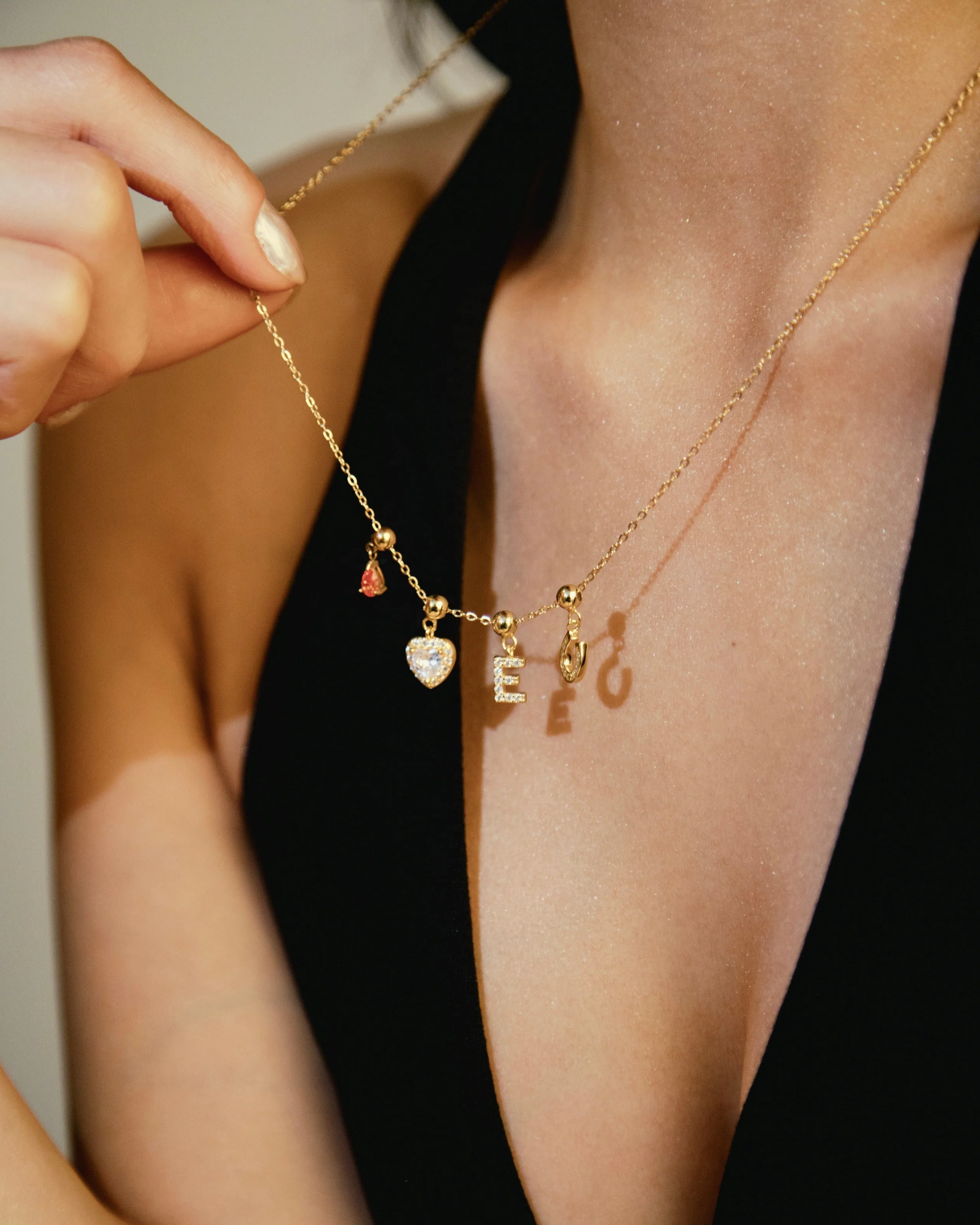 E Diamond Initial Charm Gold - Image 4
