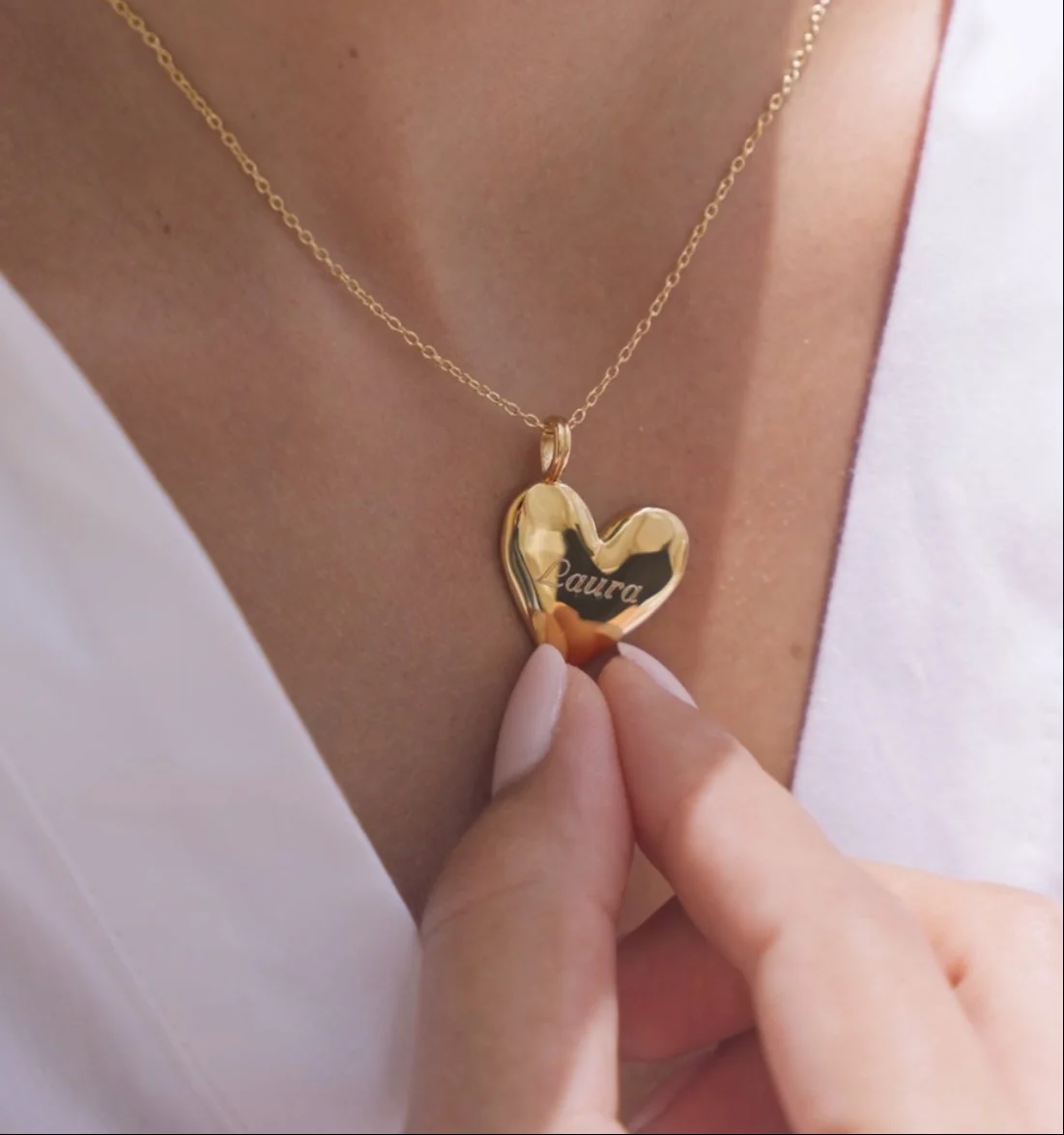 Amore Pendant Necklace in Silver - Image 4
