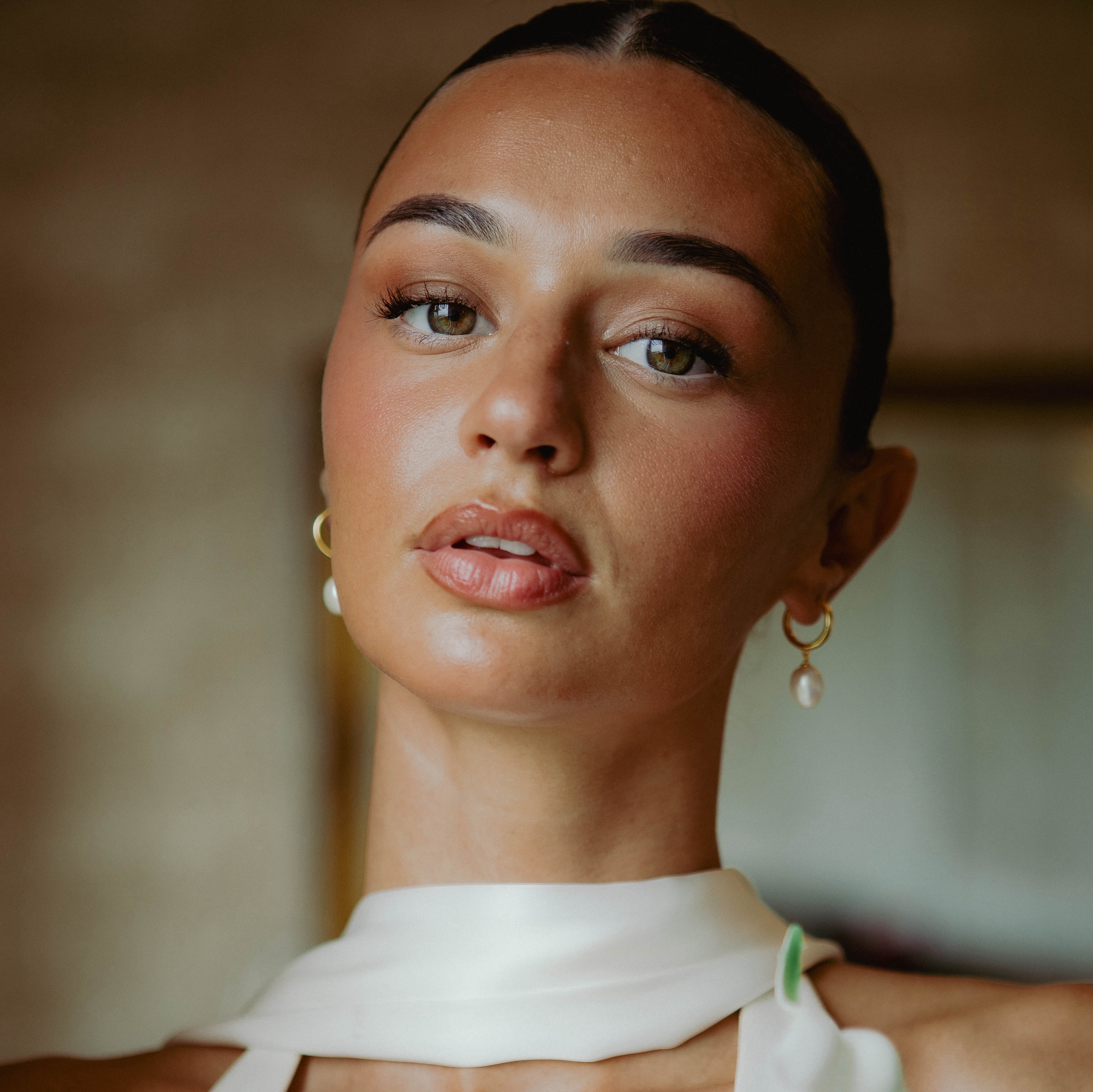Aura Pearl Hoop Earrings Gold - Image 7
