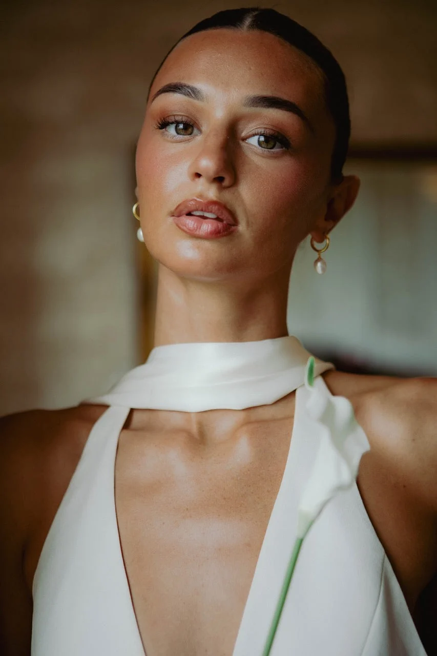 Aura Pearl Hoop Earrings in Gold - Image 4