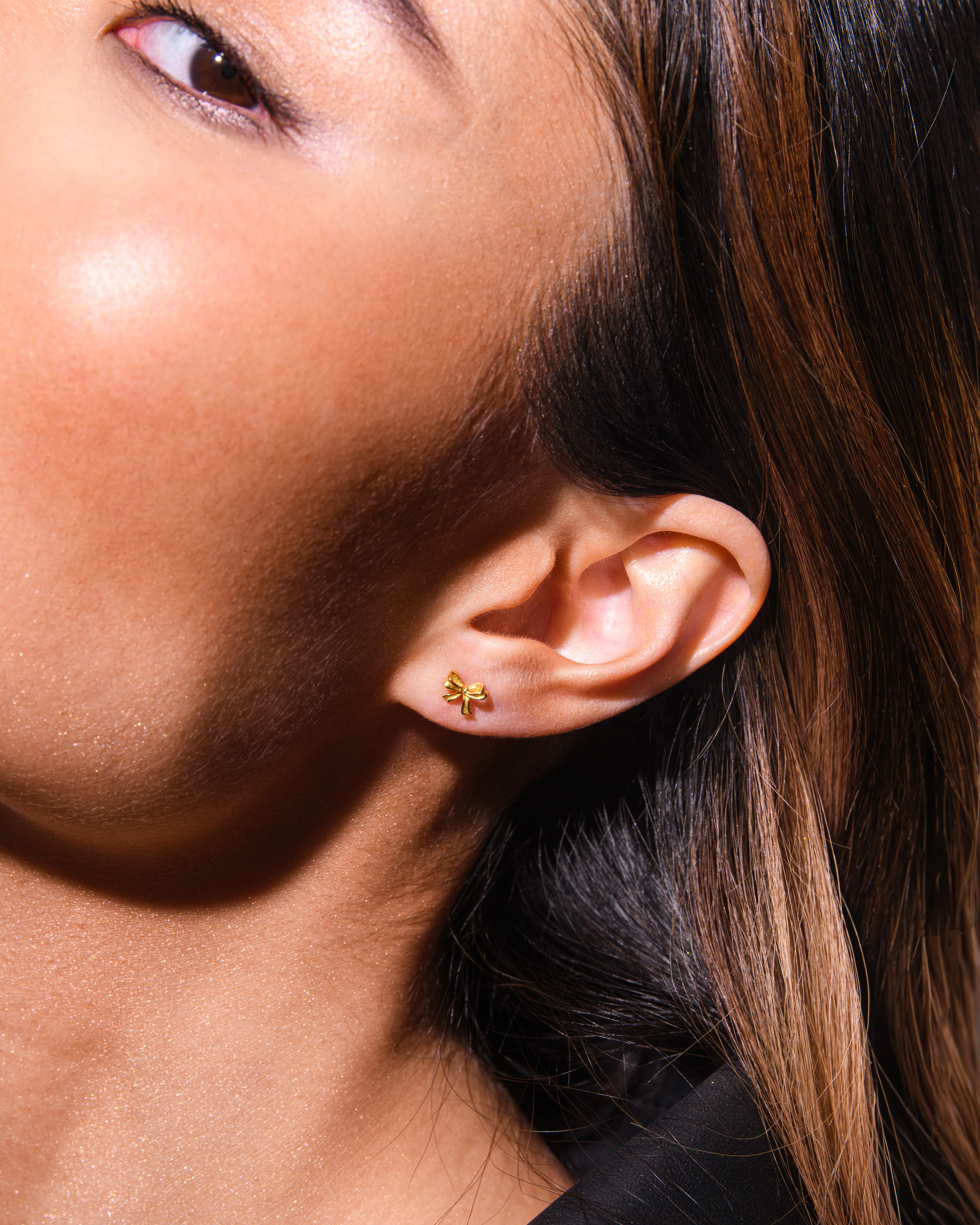 Arrow Stud Earrings Silver - Image 2