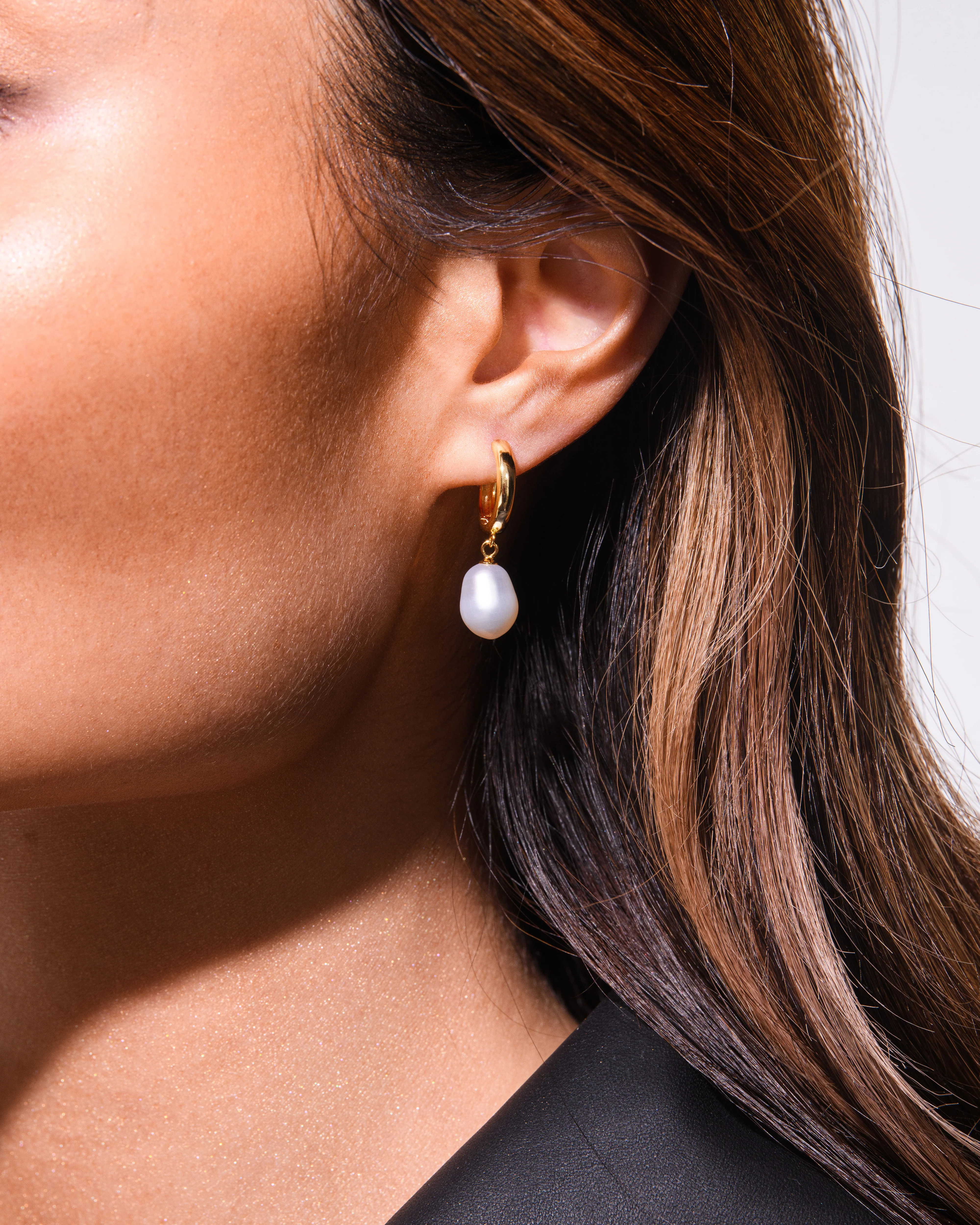 Dome Cuff Bracelet & Aura Pearl Hoop Earrings Matching Set Gold - Image 5