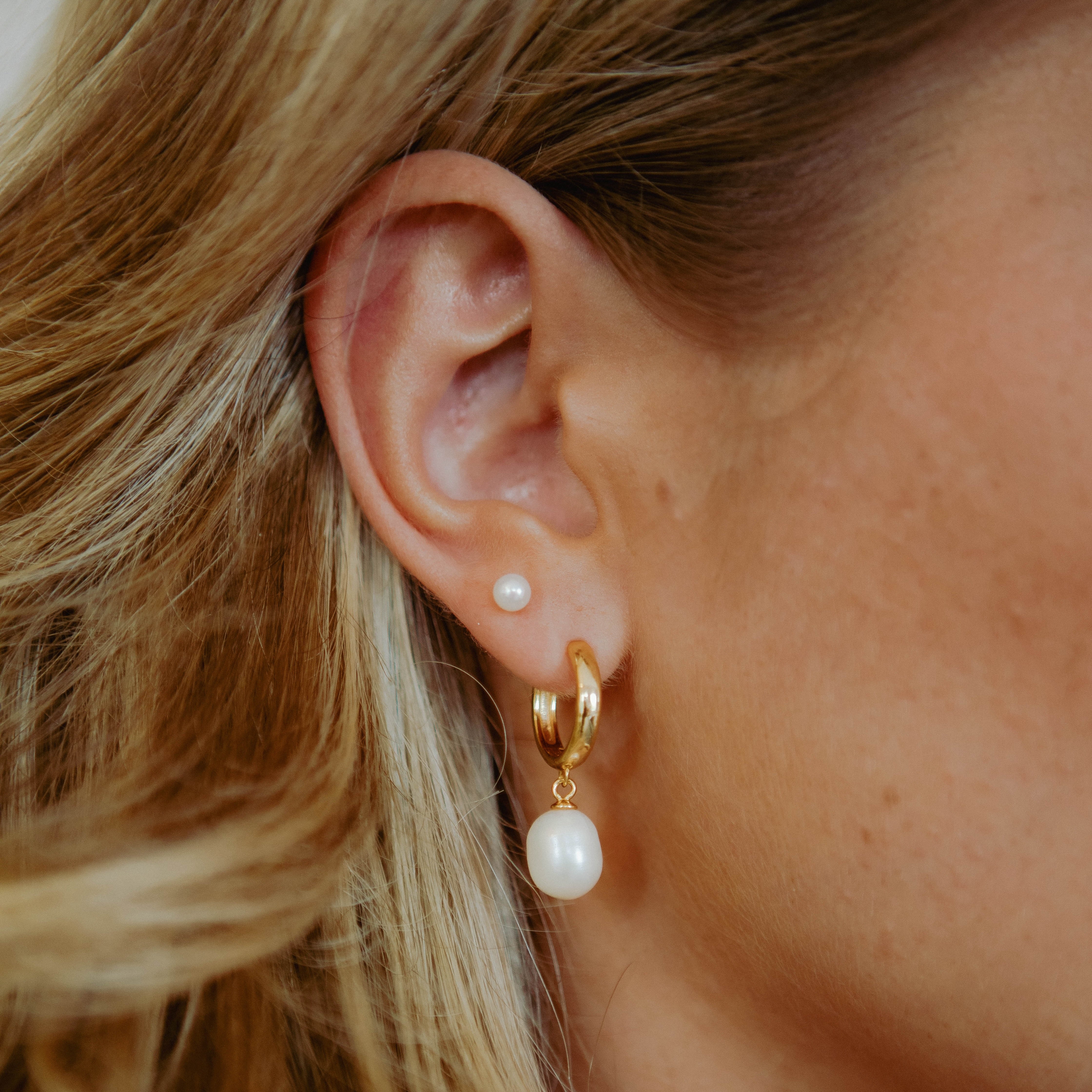 Fine Pearl Stud Earrings in Gold - Image 2