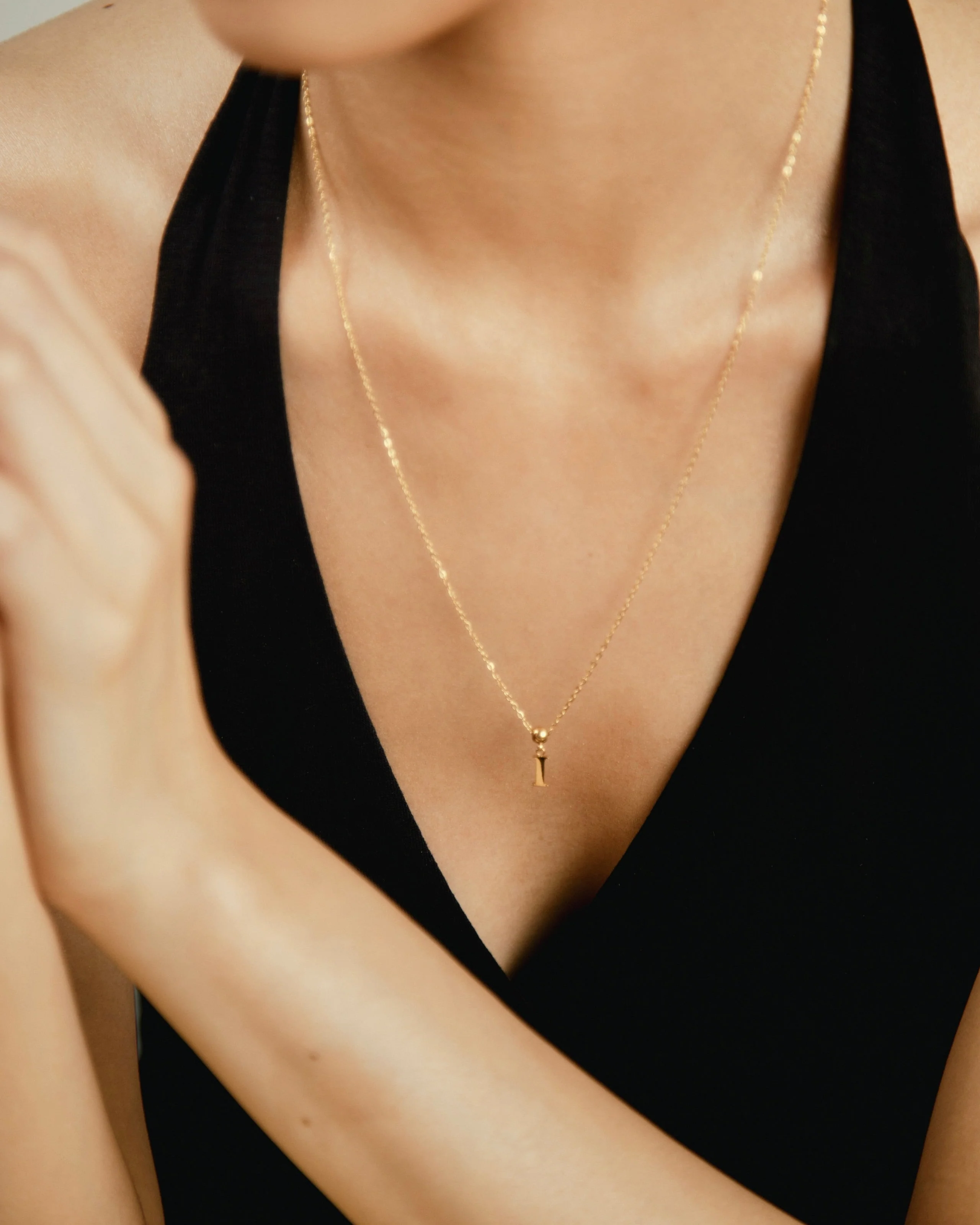 I Classic Initial Charm Gold - Image 4