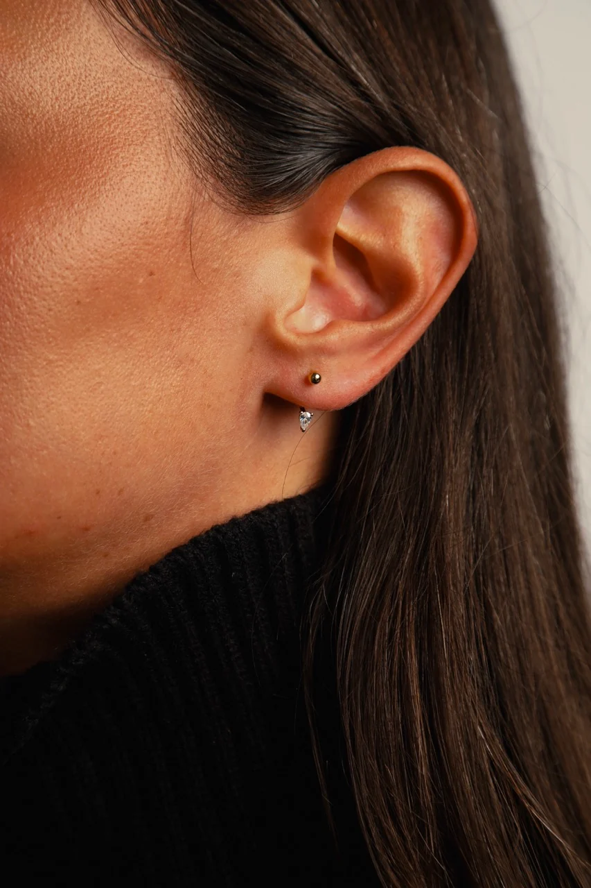 Illusion Stud Earrings Silver - Image 5