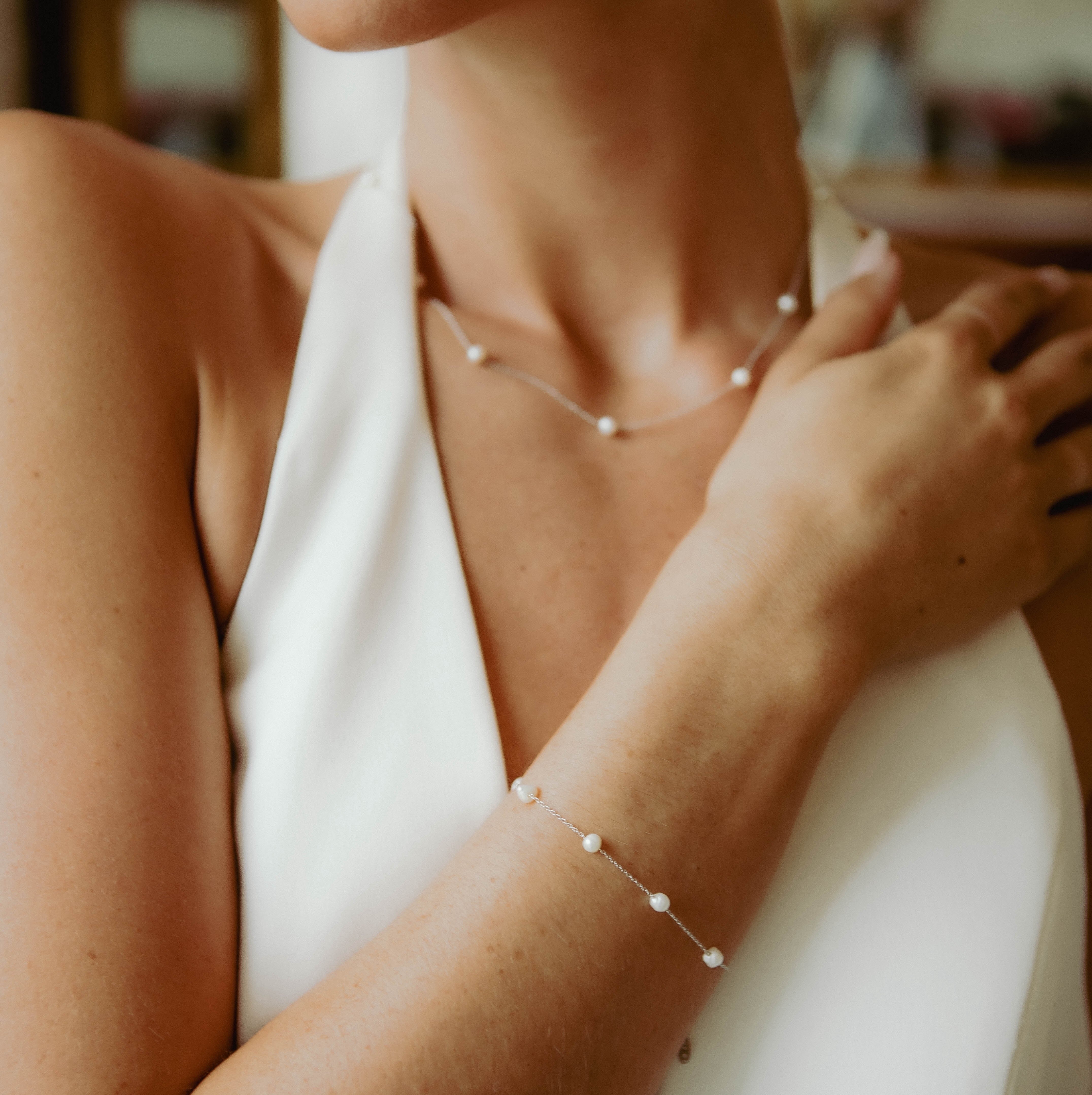 Infinity Pearl Bracelet Gold - Image 4