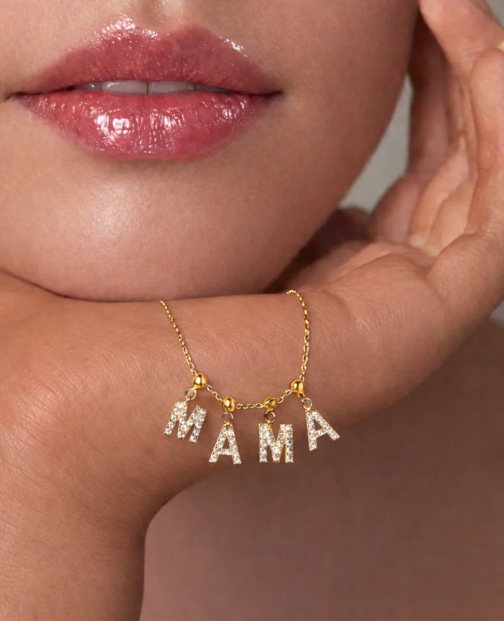 Mama Diamond Charm Necklace Gold