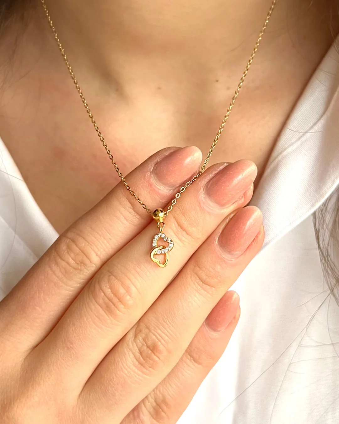 Mi Amor Interlocking Charm Necklace Gold - Image 4
