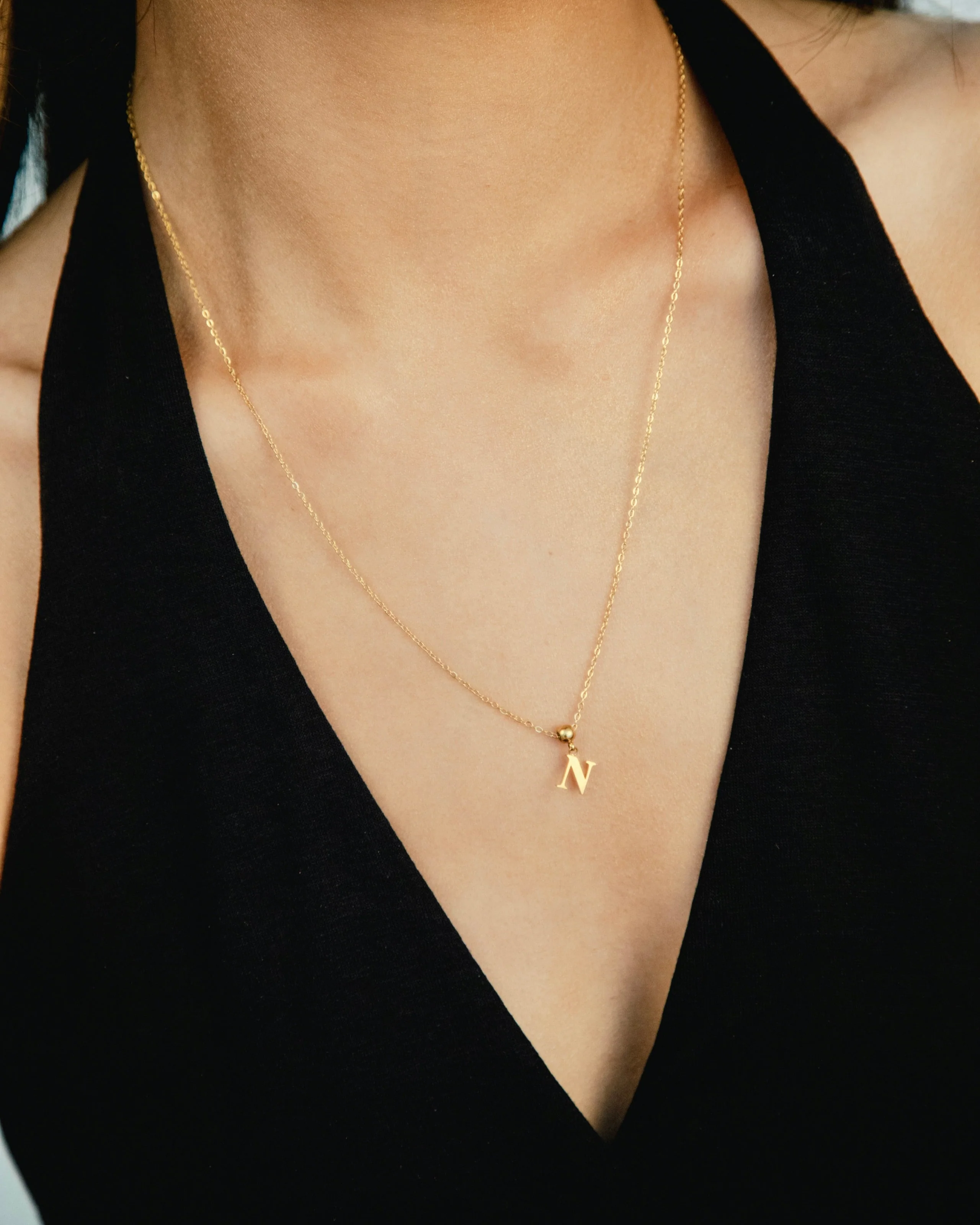 N Classic Initial Charm Gold - Image 4
