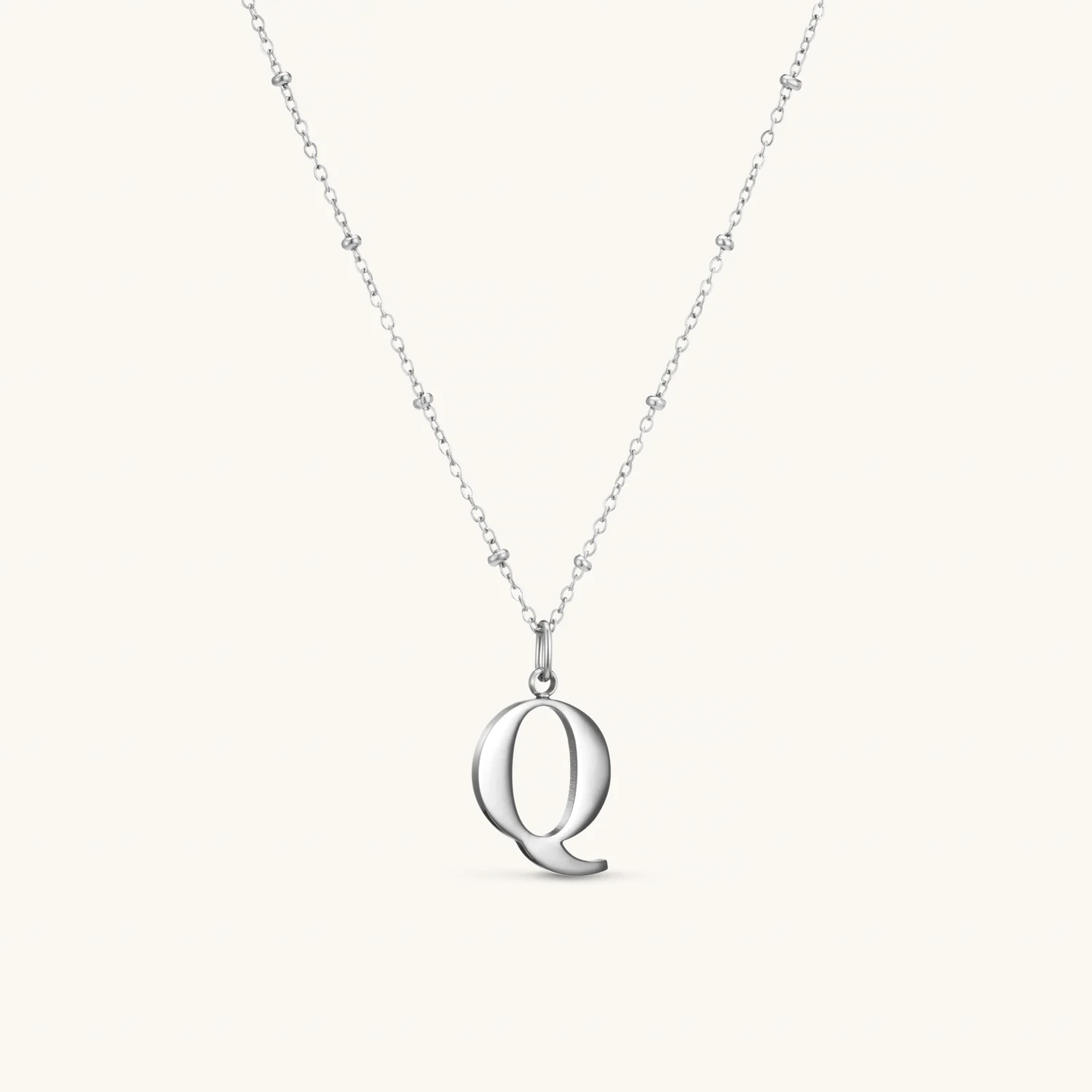 Q Initial Pendant Necklace Silver