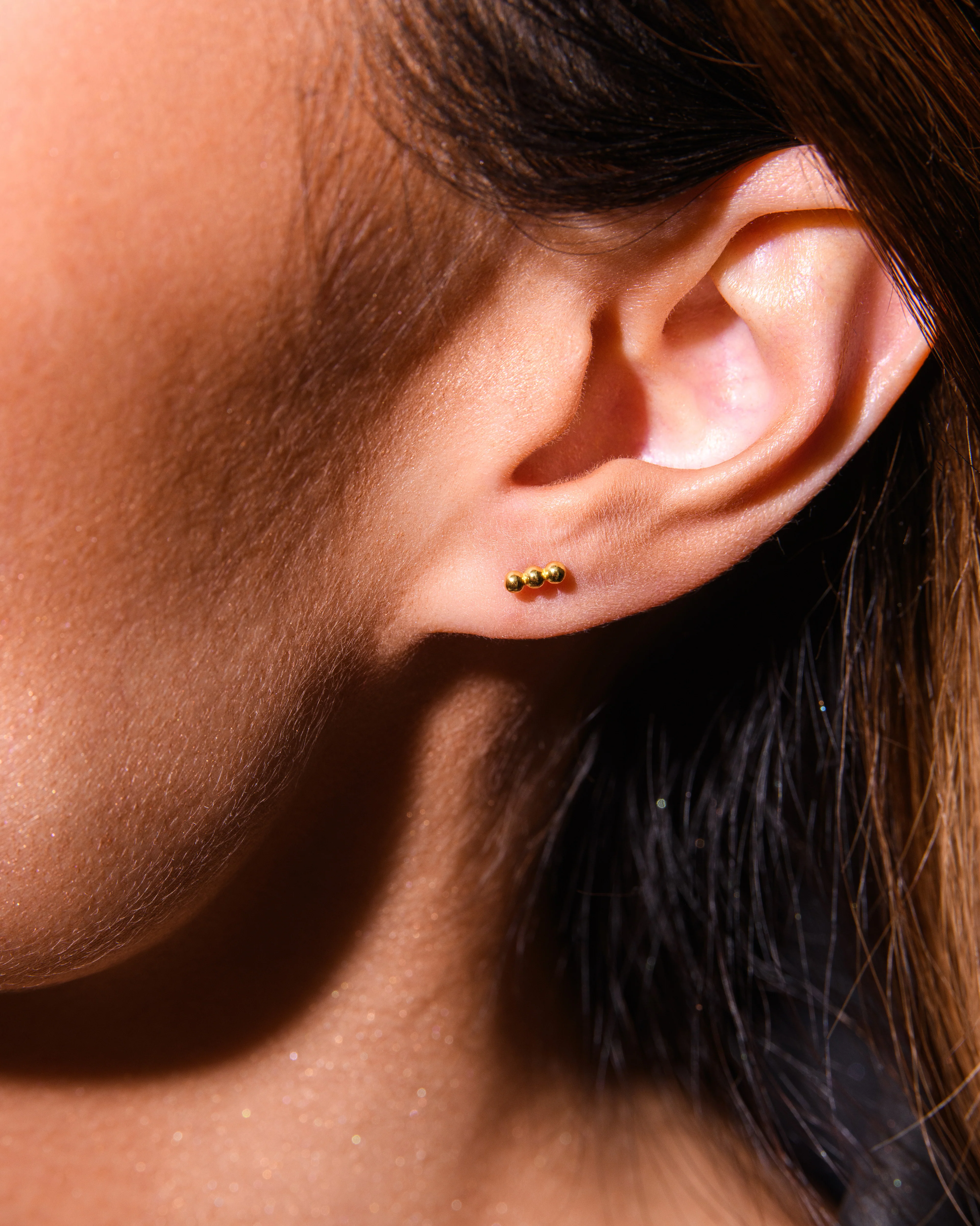 Sphere Bar Stud Earrings Gold - Image 3