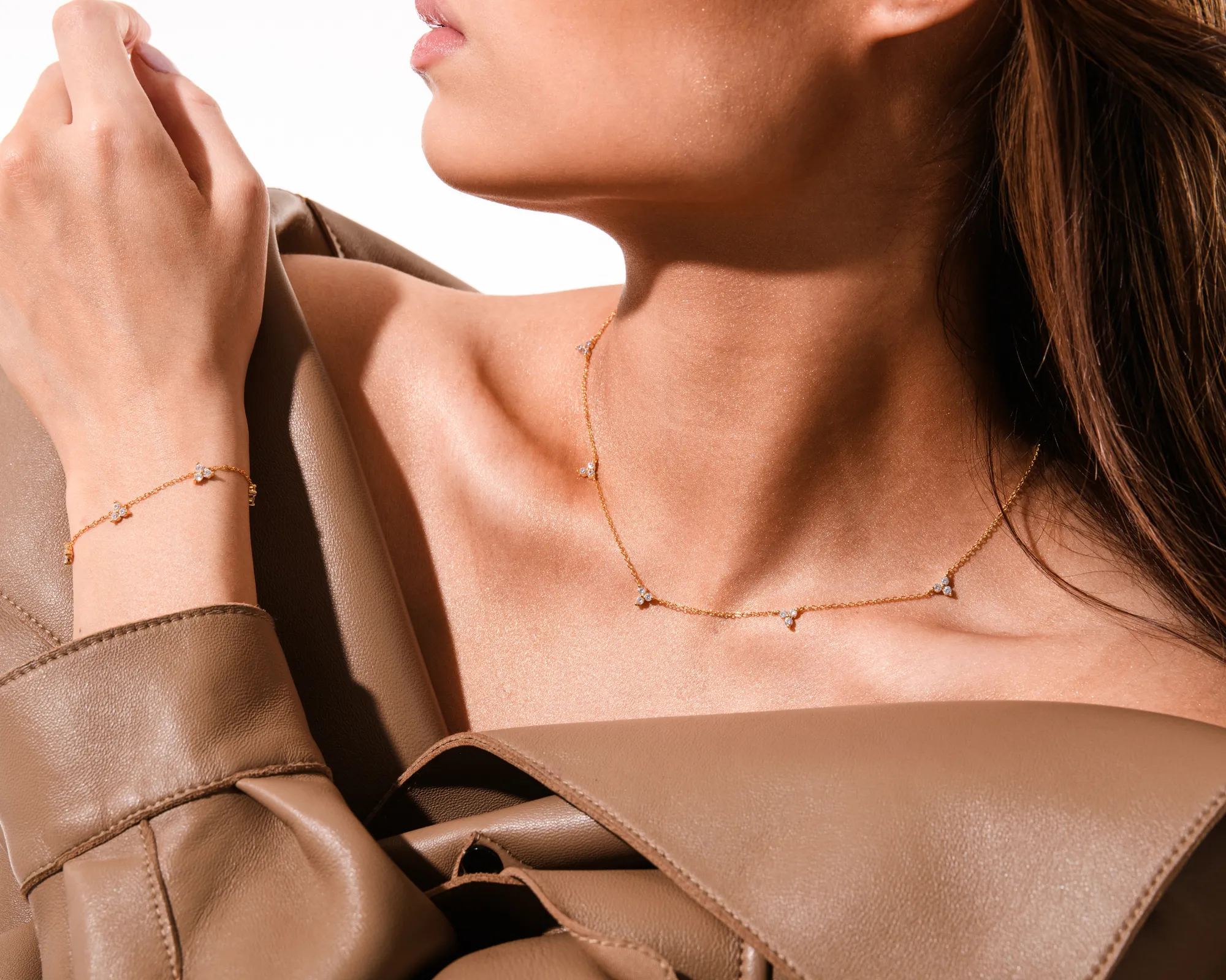 Trinity Infinity Necklace Gold - Image 3