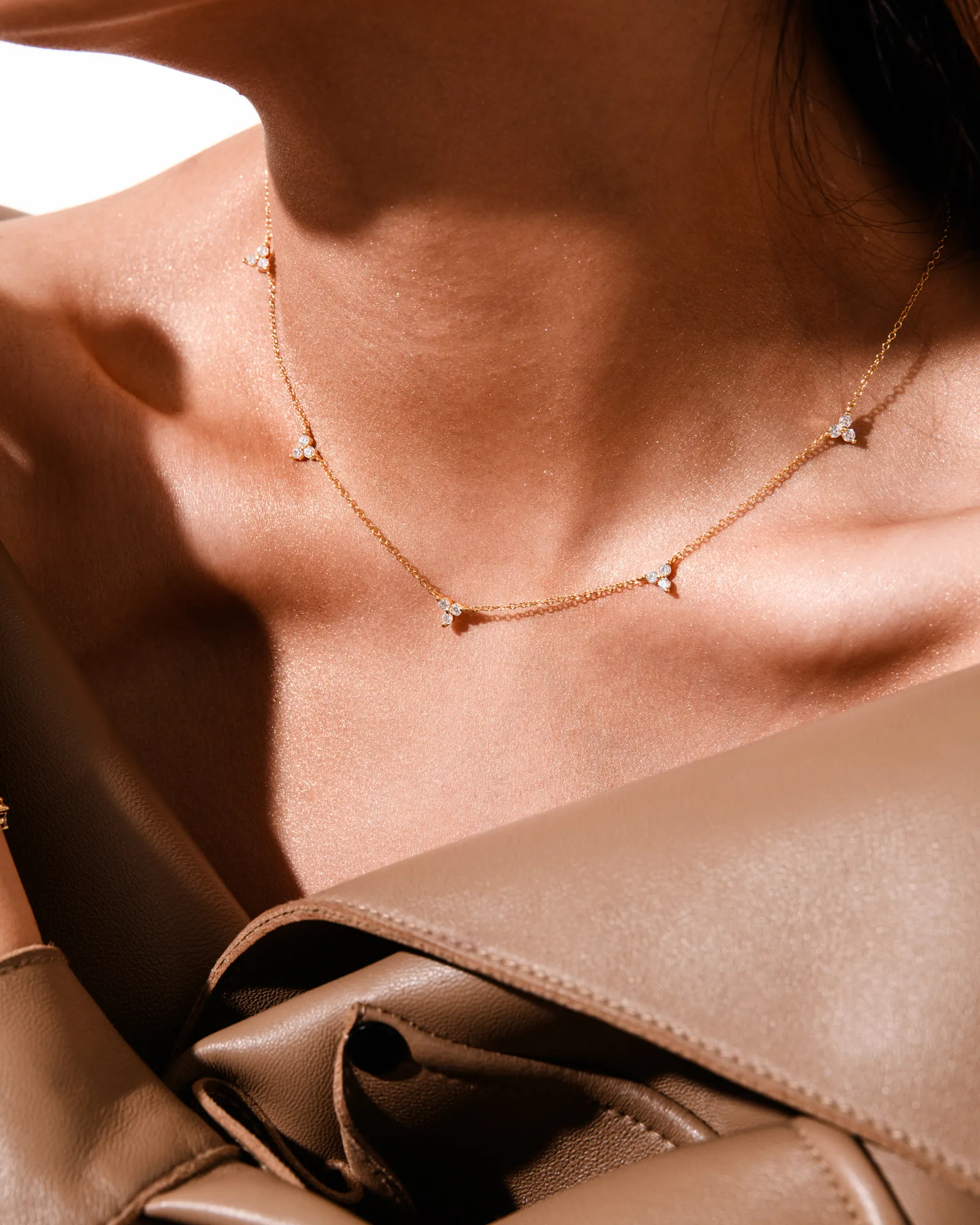 Trinity Infinity Necklace Gold - Image 4